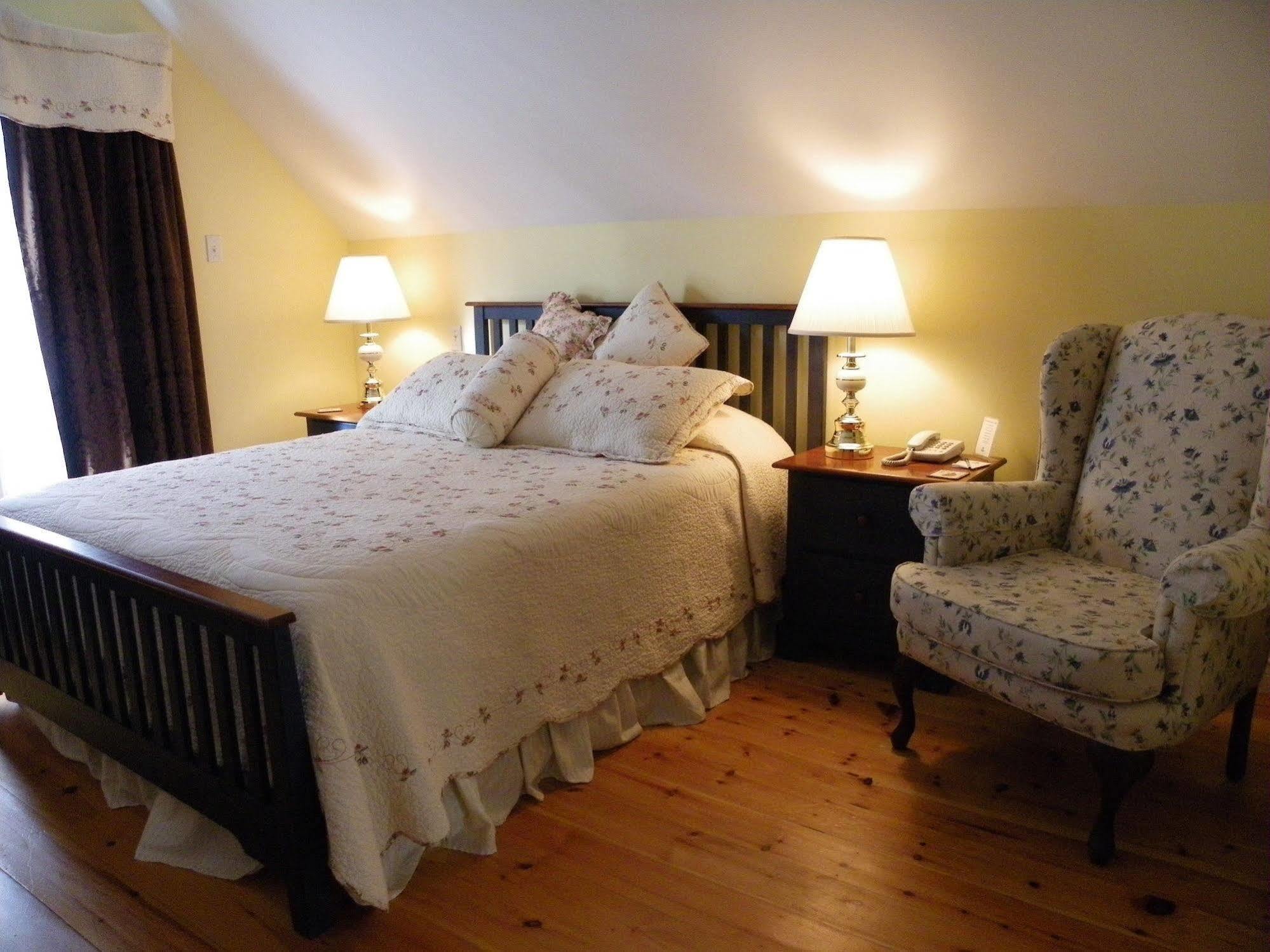 The Colonel'S In Bed And Breakfast Fredericton Exteriér fotografie